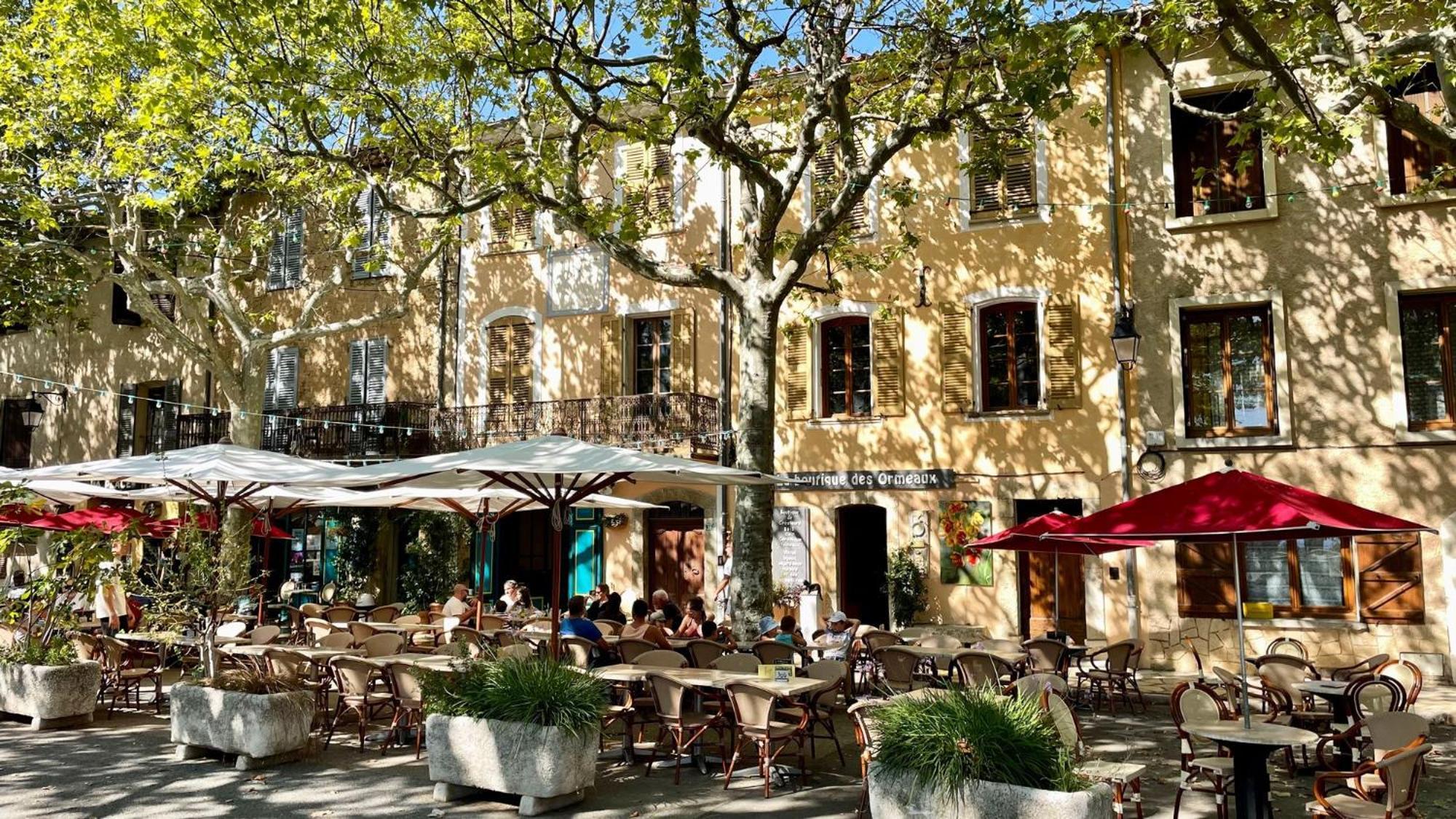 Au Coeur Du Village Provencal Туртур Екстер'єр фото